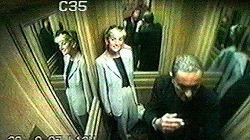 Dodi e Diana estavam namorando há alguns meses e passaram apenas alguns dias juntos em Paris, antes da morte dos dois.