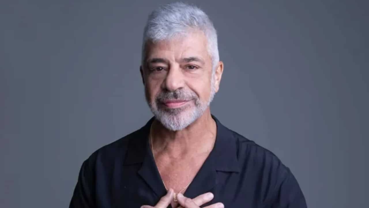 Após dias no hospital e cancelar shows, Lulu Santos tranquiliza os fãs com vídeo sincero