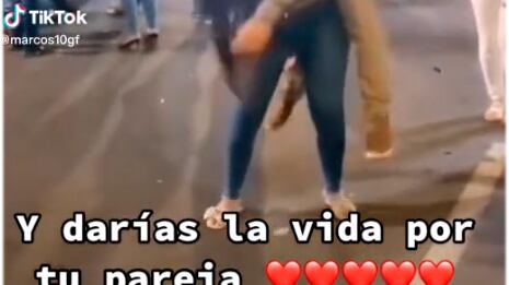 Vídeo de mulher carregando namorado bêbado viralizou