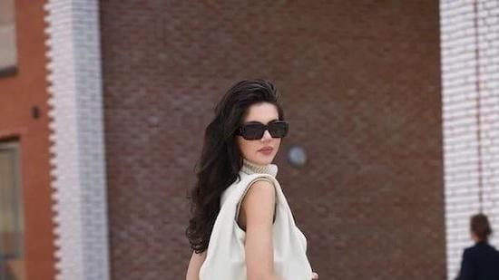 Fique por dentro das tendências em calças jeans para usar até o final de 2023