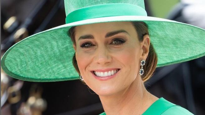 Kate Middleton participou de evento real com os brincos de safira e diamante da princesa Diana
Foto: @coutureandroyals