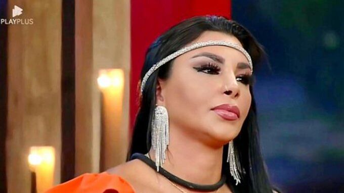 A Fazenda 15: Jenny Miranda erra e não consegue deixar o reality show