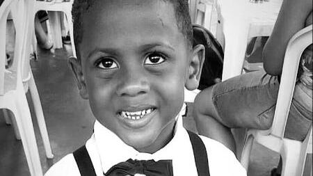 Menino de 4 anos morre após cair do quarto andar de prédio