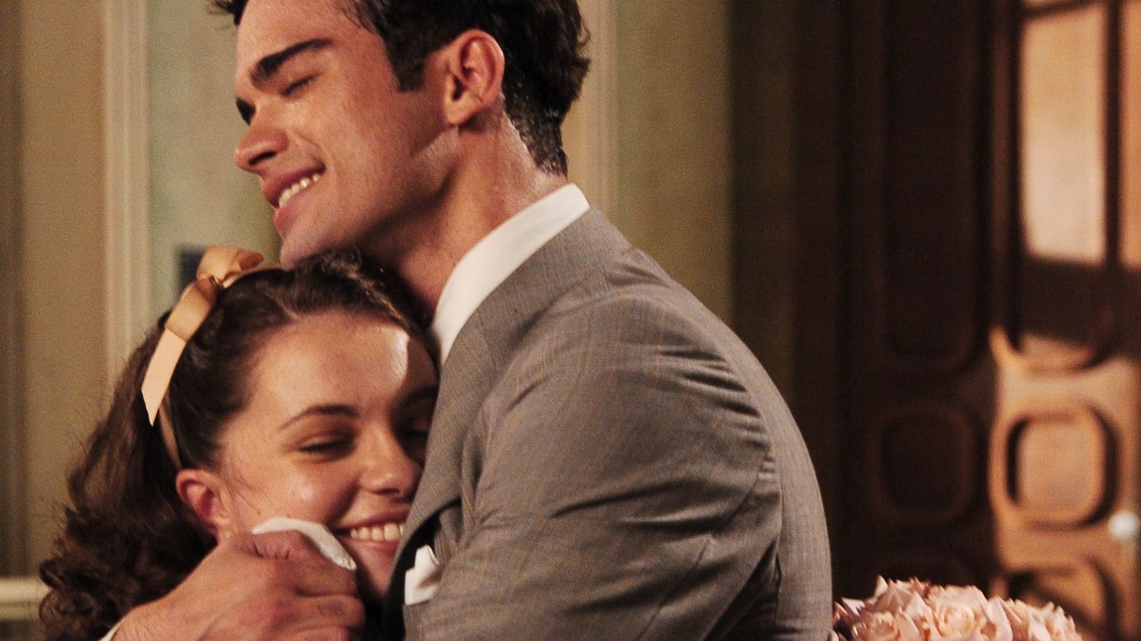 Alma Gêmea: Felipe e Mirella voltam a namorar, após caírem em golpe