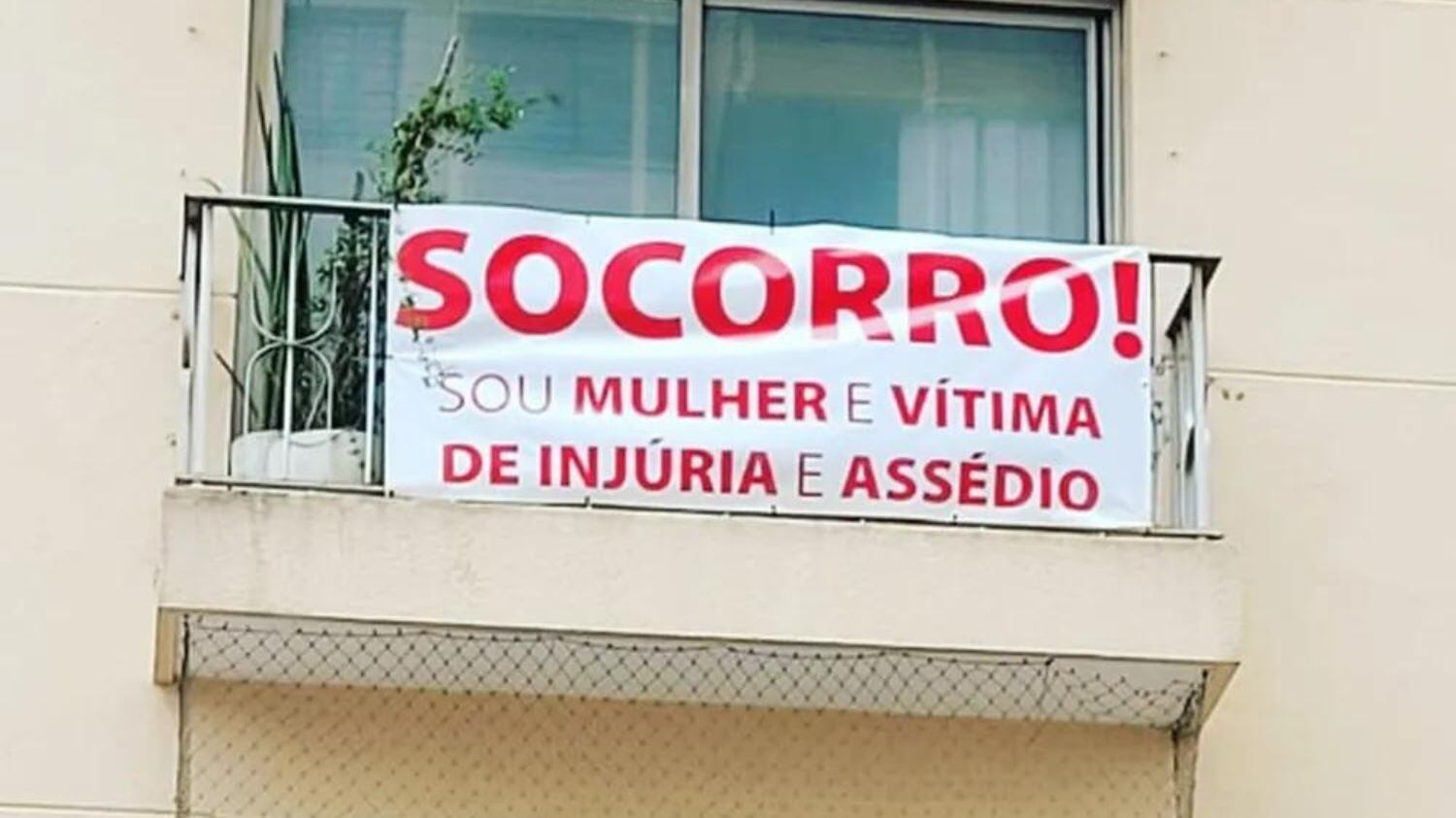 Ela diz que já denunciou o caso, mas nada foi feito