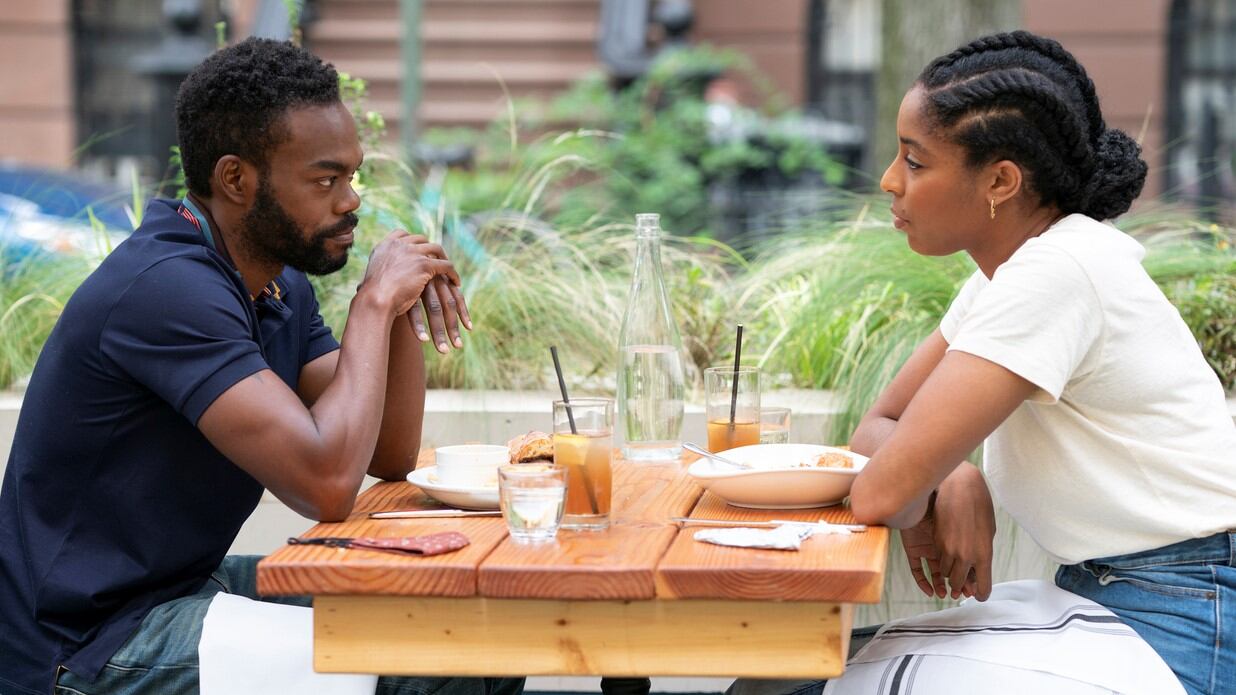 Cena da série Love Life.