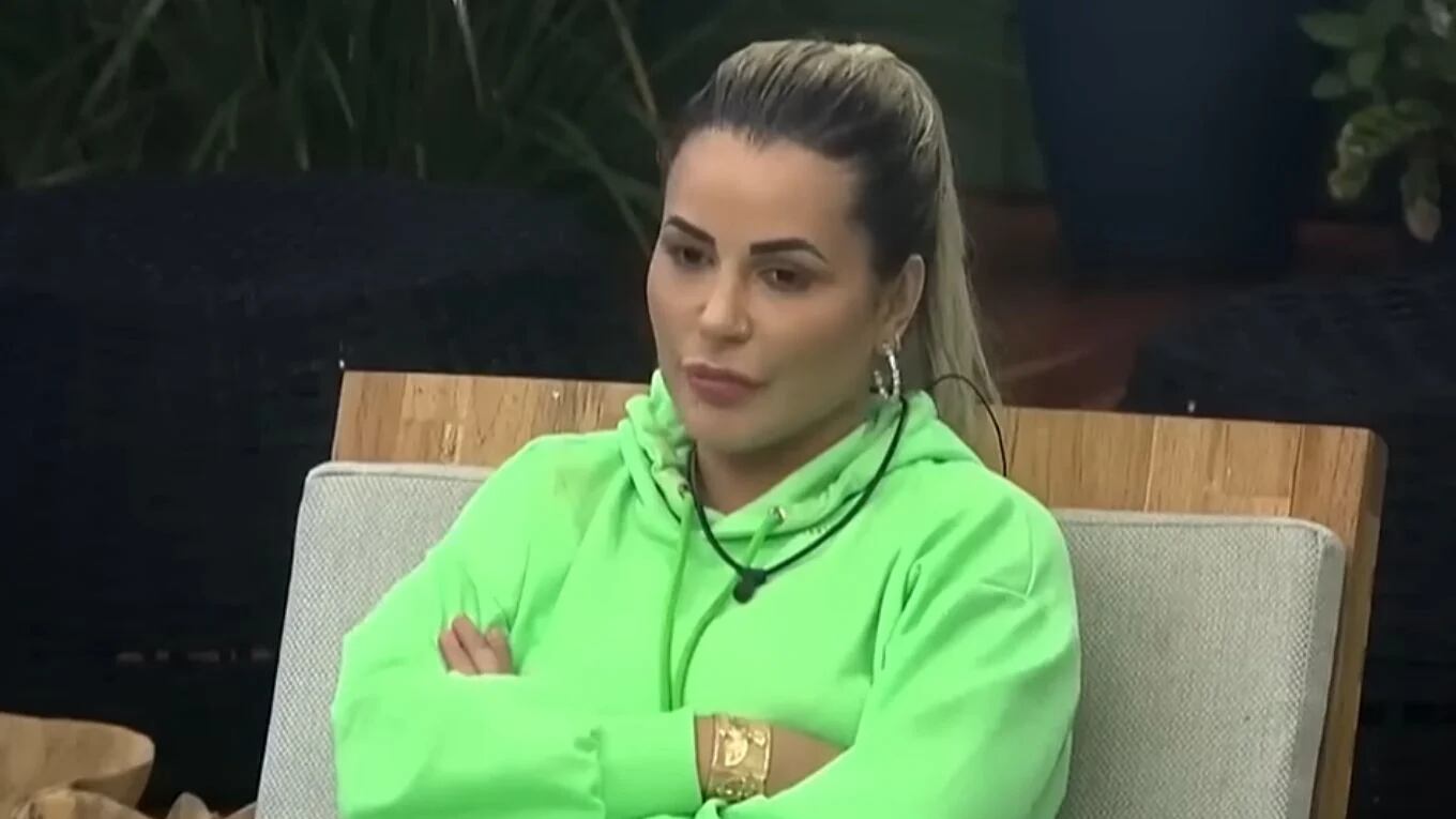 Em "A Fazenda 14", Deolane fala que bissexualidade está na moda