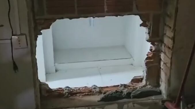 Bandidos conseguiram levar R$ 90 mil.