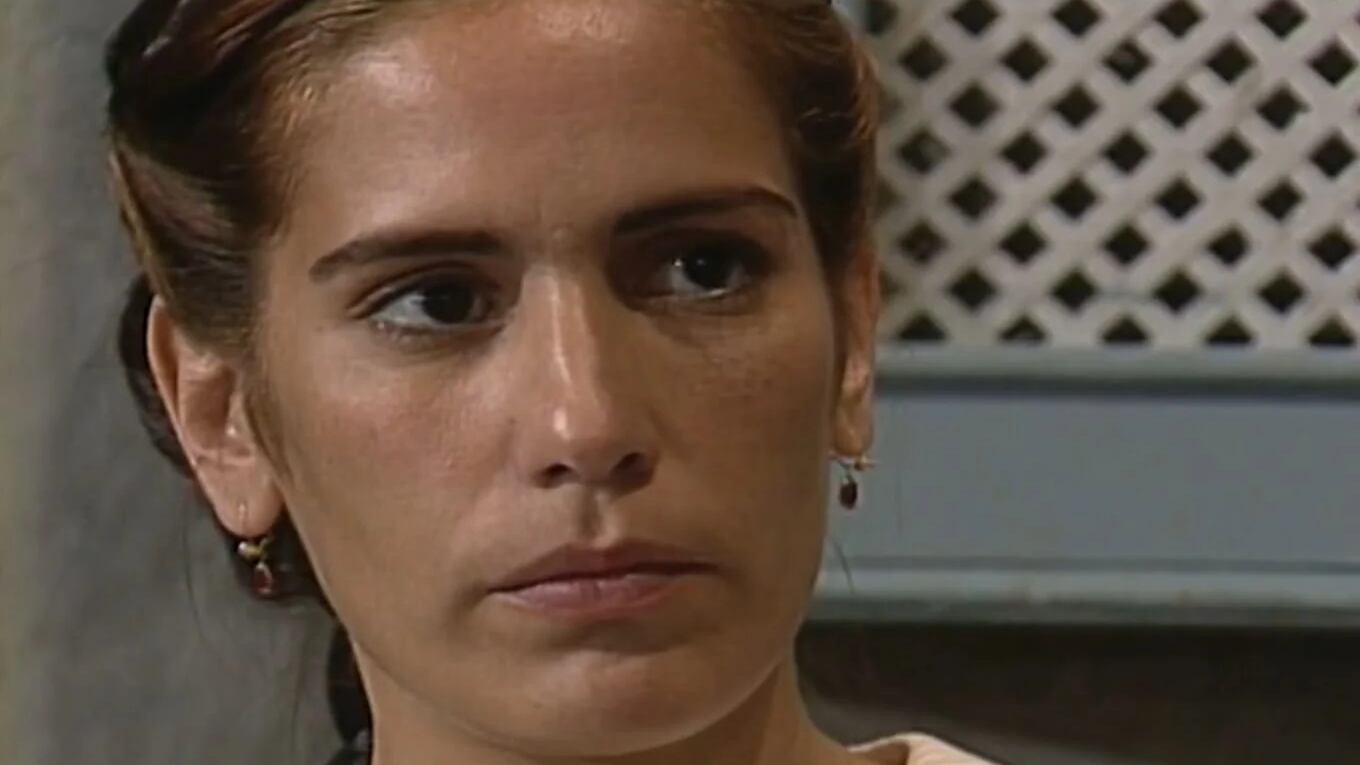 Reprise de Mulheres de Areia: Após perder o namorado para a vilã da novela, Ruth recebe proposta de casamento