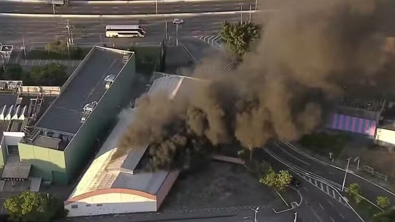 Duas pessoas ficaram feridas e foram socorridas
