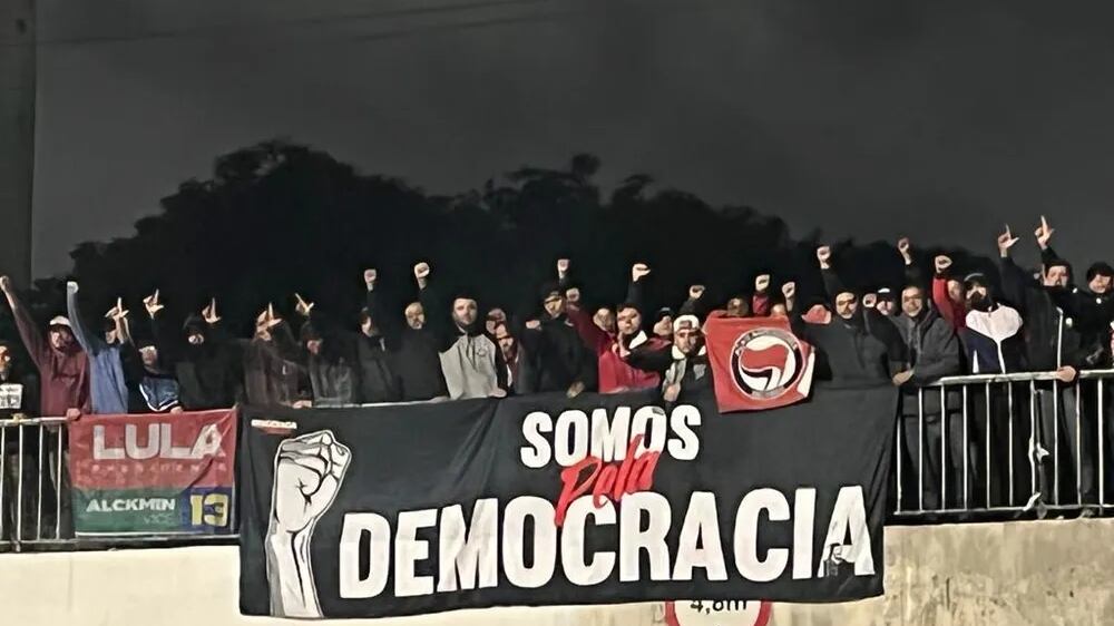 Vídeos circulam nas redes sociais