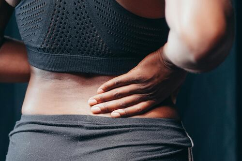 Especialista revela os hábitos que devem estar no seu dia a dia para garantir a saúde da coluna