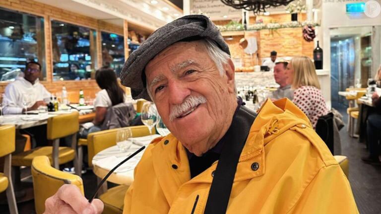Ary Fontoura, de 91 anos, desmentiu que estaria namorando rapaz 70 anos mais jovem