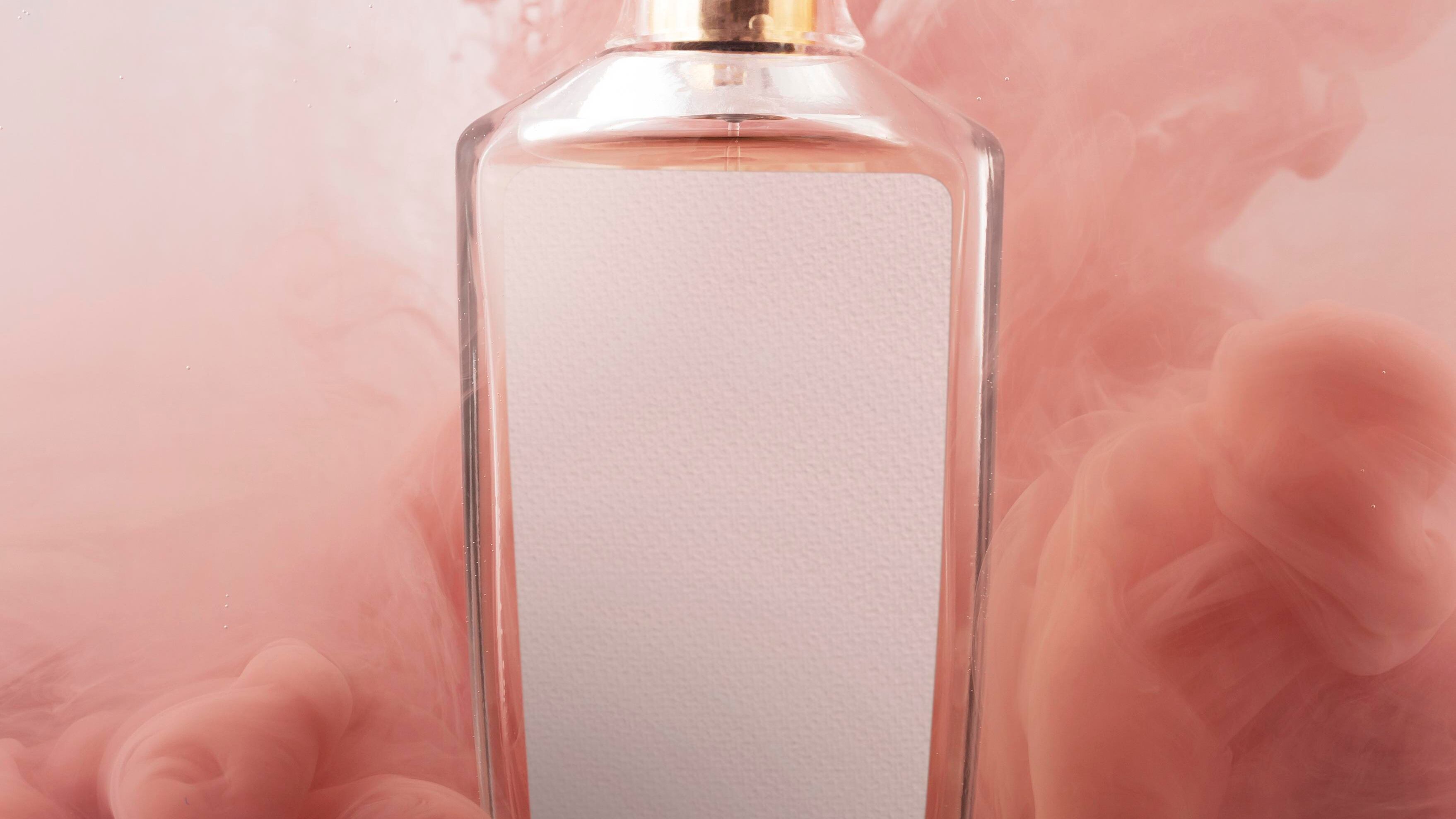 Frasco de perfume feminino