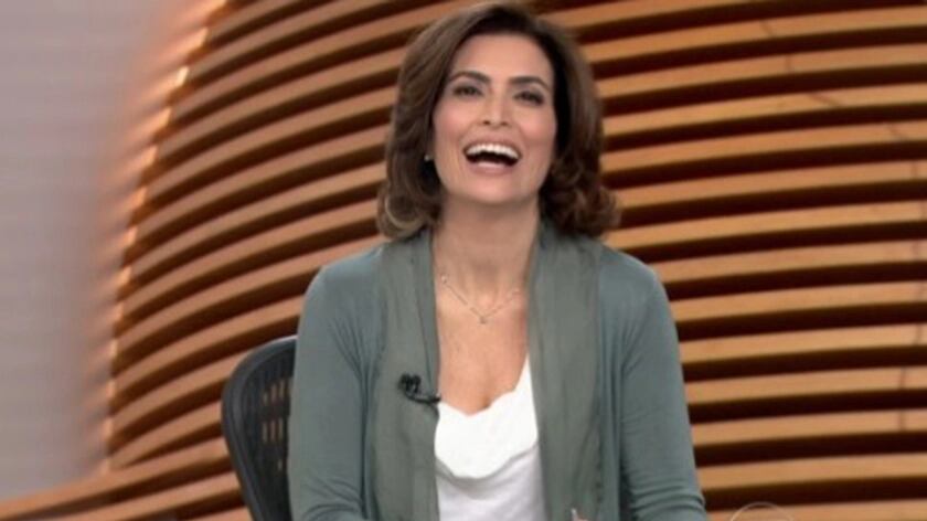 Giuliana Morrone na bancada do "Bom Dia, Brasil"