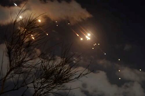 Netanyahu afirma que o Irã cometeu “um erro grave” e que eles “pagarão” pelo ataque com mísseis