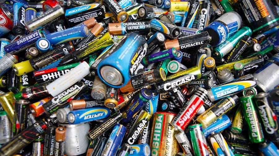 Muchas pilas recicladas