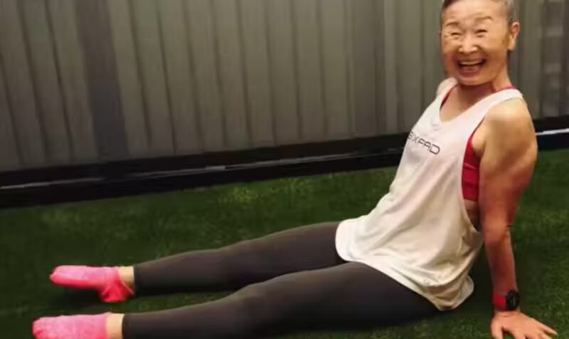 Treinadora japonesa de 92 anos escreveu livro ensinando como ser fitness na terceira idade. Foto: Divulgação
