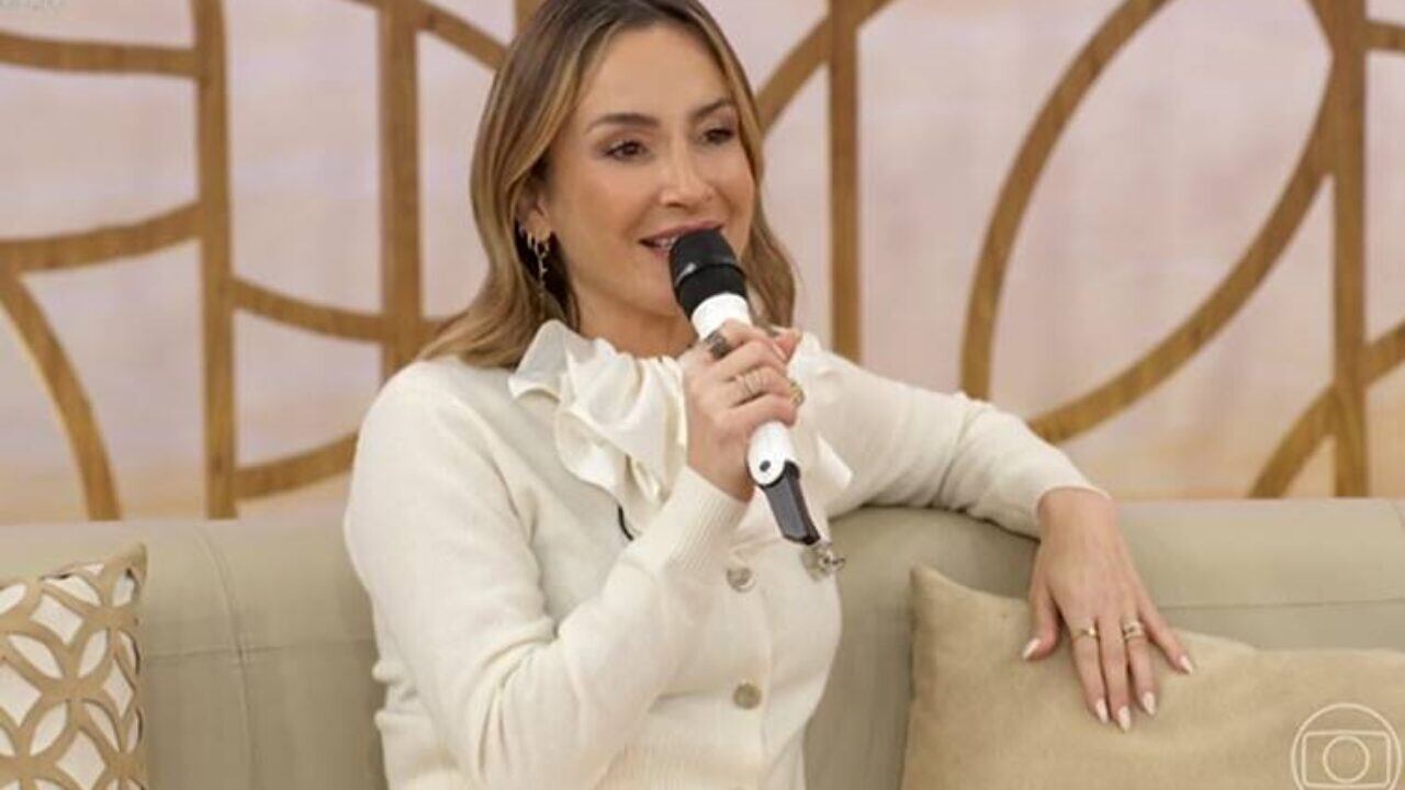 Claudia Leitte vai ao Encontro, mas é chamada de "Bolsominion" nas redes sociais