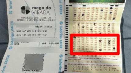 Ela diz que erro lhe impediu de obter prêmio e quer reparação