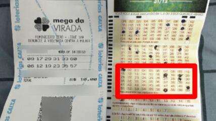 Ela diz que erro lhe impediu de obter prêmio e quer reparação