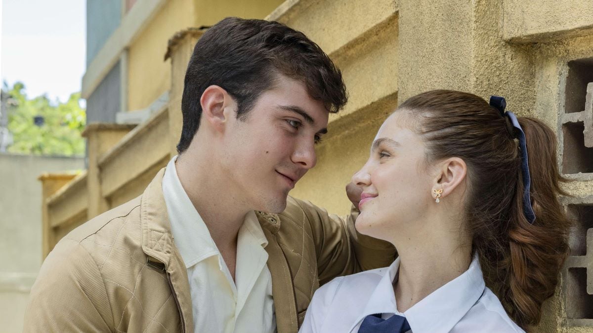 Casal em Garota do Momento, Celeste (Debora Ozorio) e Edu (Caio Manhente) transam no capítulo de 21 de fevereiro