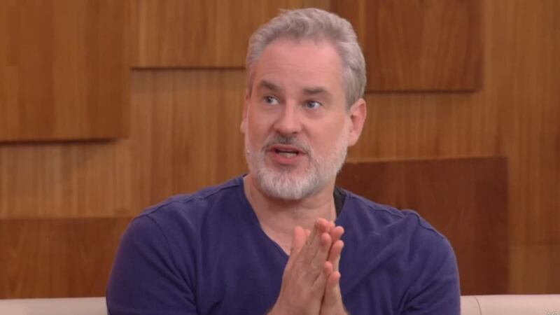 Personagem de Dan Stulbach em Mulheres Apaixonadas foi parar na delegacia