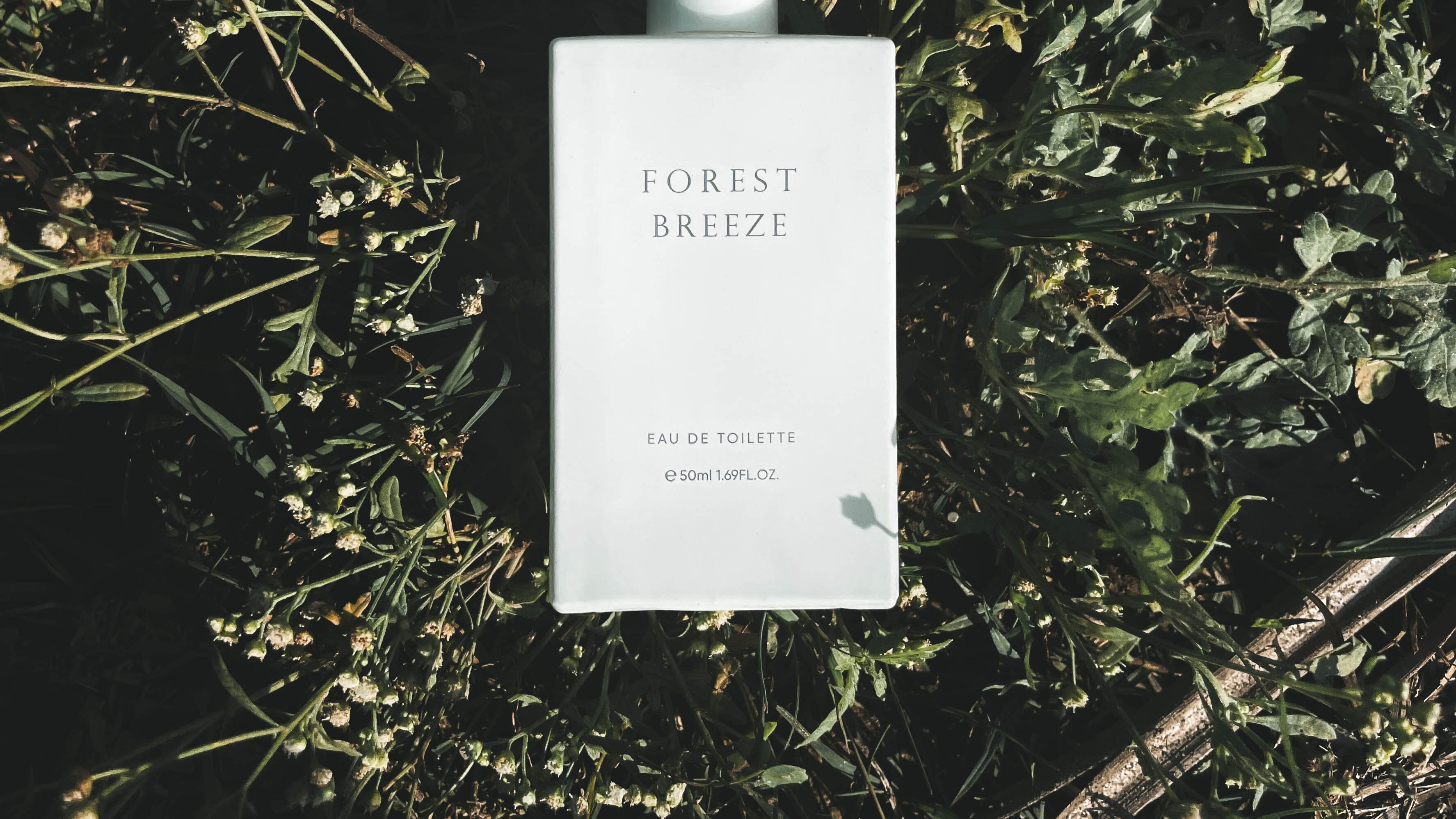 Frasco de perfume Forest Breeze