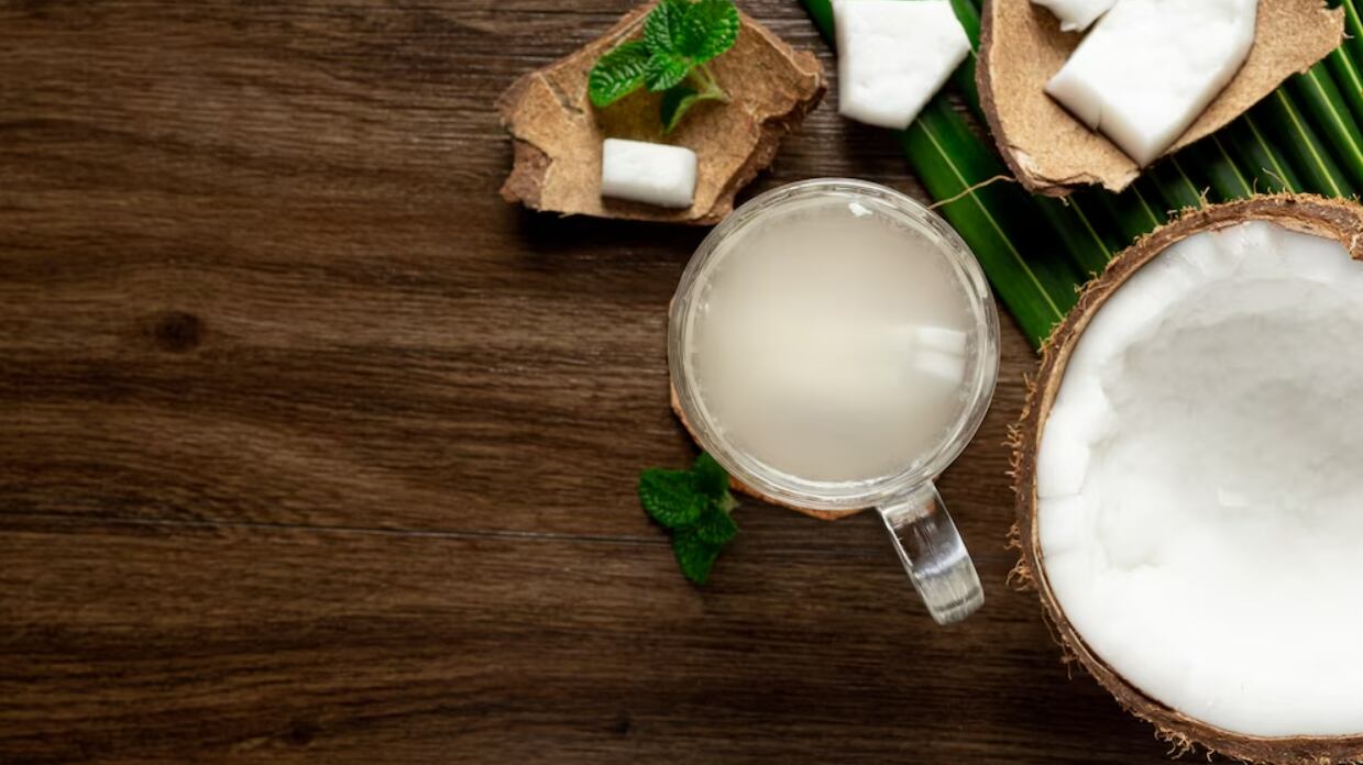Com água de coco e amêndoas: a receita de suco maravilhosa para quem quer relaxar