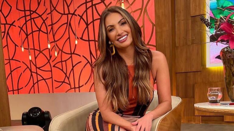 No "Encontro", Patrícia Poeta fala sem parar e é criticada por anônimos