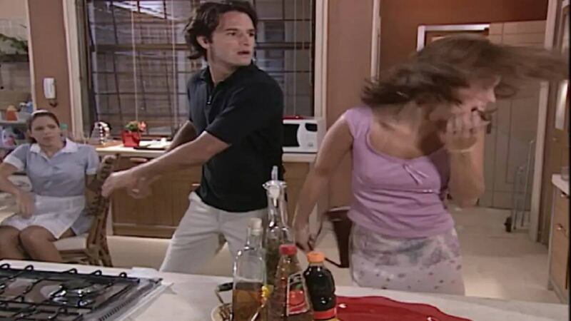 Reprise de Mulheres Apaixonadas: Em briga, Diogo bate no rosto de Marina