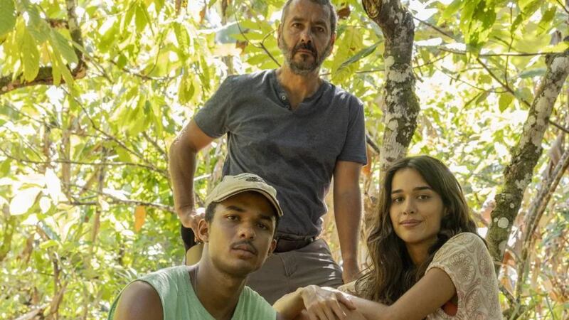 Remake de Renascer: Juan Paiva aparece ao lado do elenco