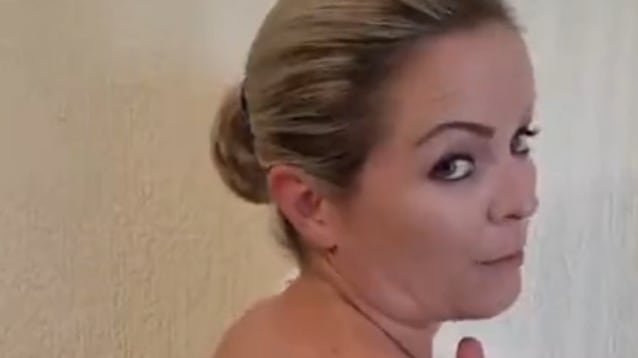 Mulher sofreu agressões e foi obrigada a fazer tatuagem