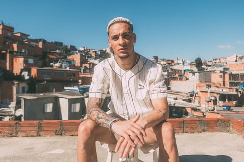 Agressões de Antony contra a ex-namorada expostas em fotos e áudios, DJ Gabriela Cavallin processa o jogador