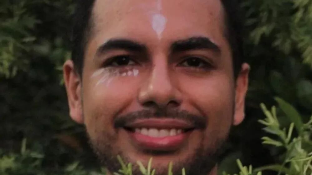 Ele e amigos foram surpreendidos por aumento repentino da água