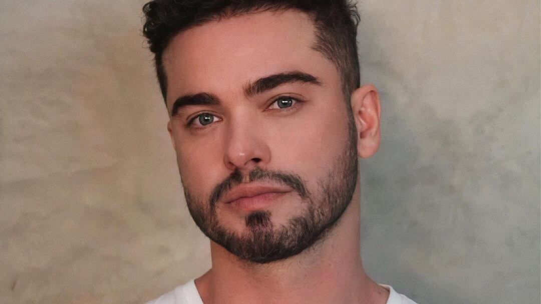 Ator caiu do quinto andar de prédio