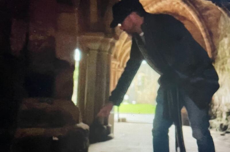 Andy Pollard é conhecido como Yorkshire Ghost Guy