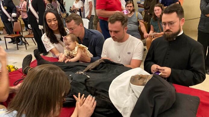 Corpo de freira ficou intacto mesmo após quatro anos de sua morte