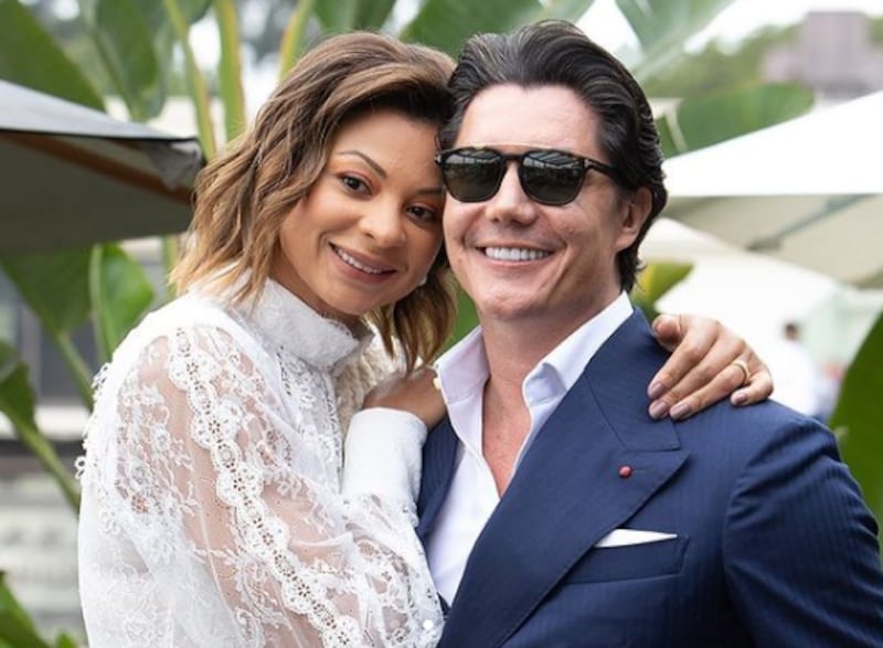 Polícia diz que ela se jogou do 17º andar de prédio