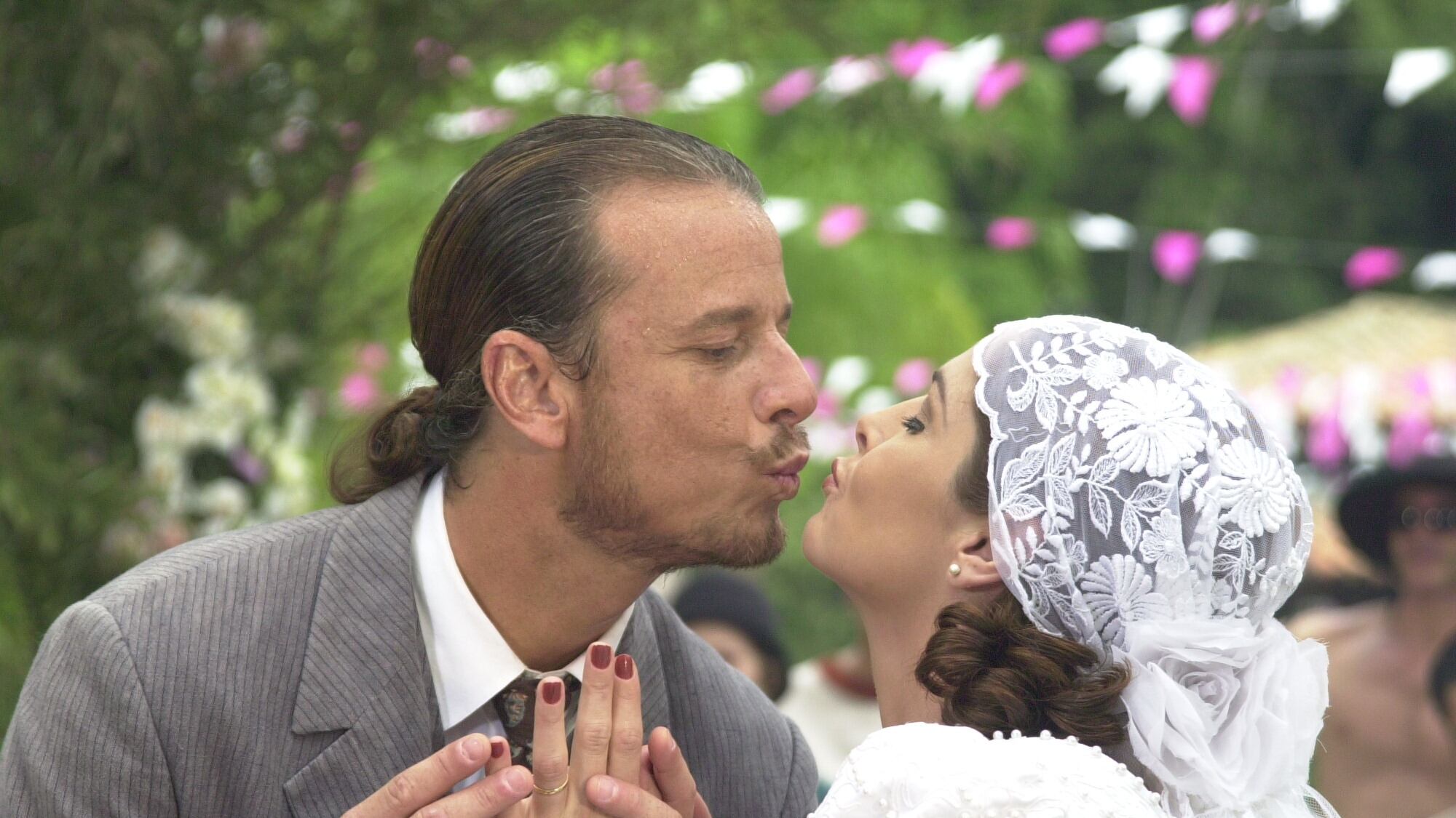 Casamento de Márcia (Drica Moraes) e Timóteo (Marcelo Novaes) em Chocolate com Pimenta terá briga