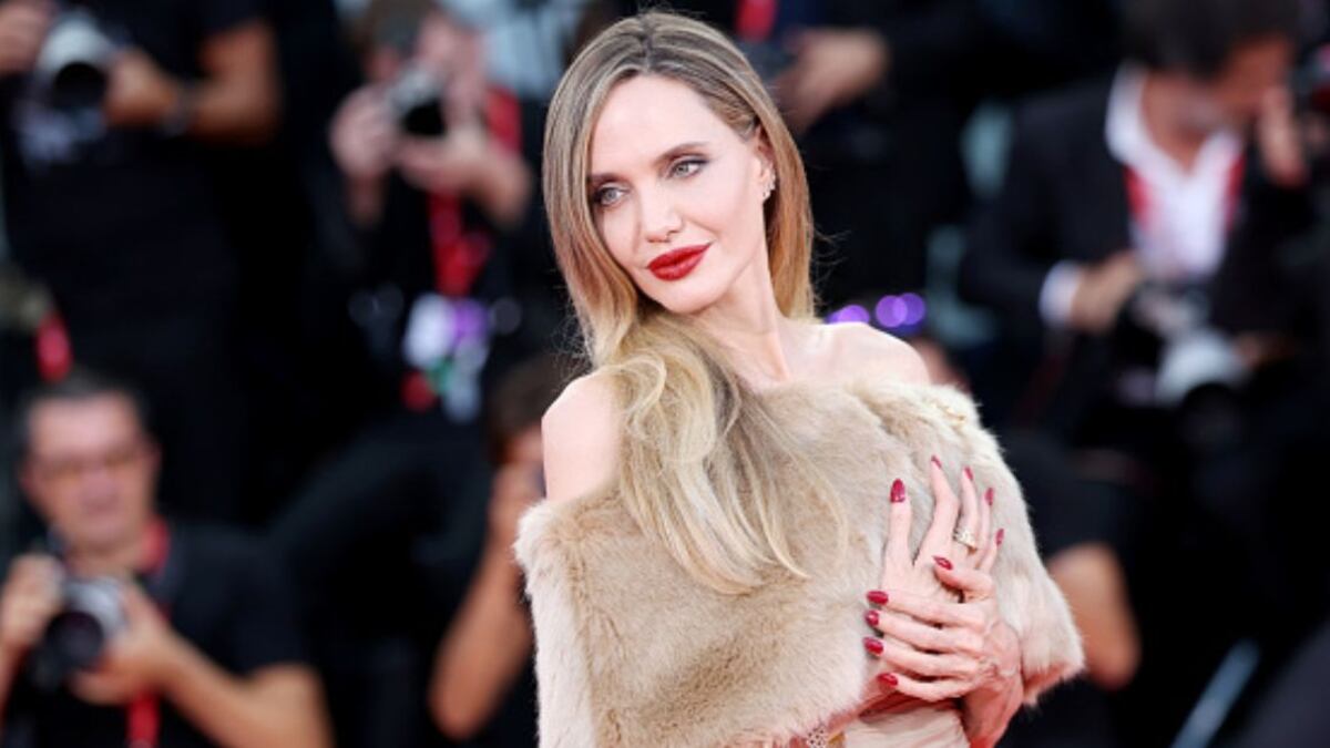 Angelina Jolie impacta con desgarradoras confesiones sobre la amistad y la soledad: "No tengo relaciones cálidas"