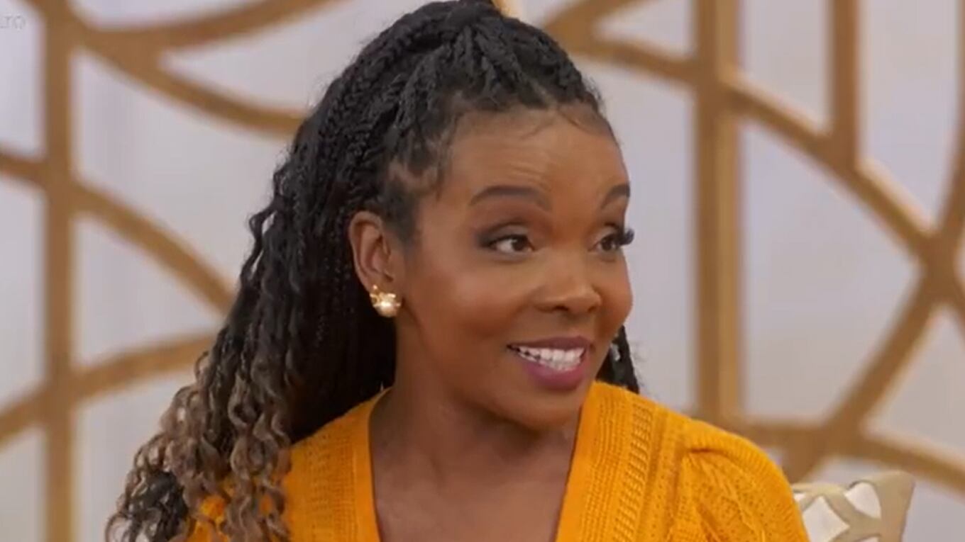 Thelma Assis deixa o Encontro para assumir outro programa na Globo