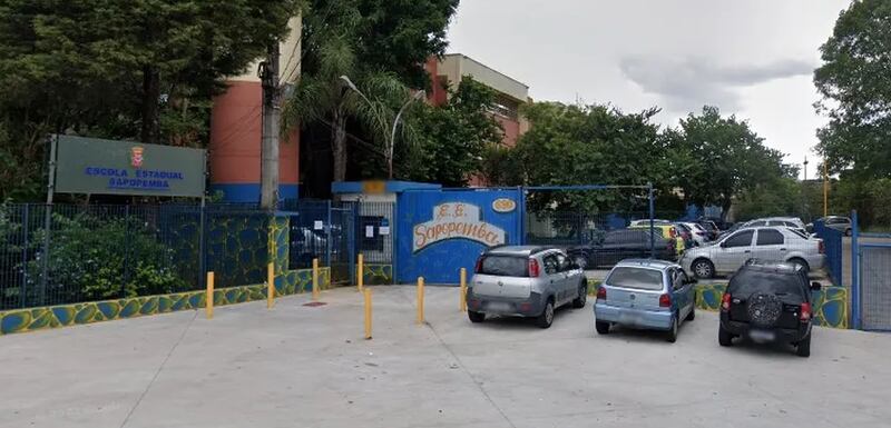 Uma jovem morreu e duas ficaram feridas