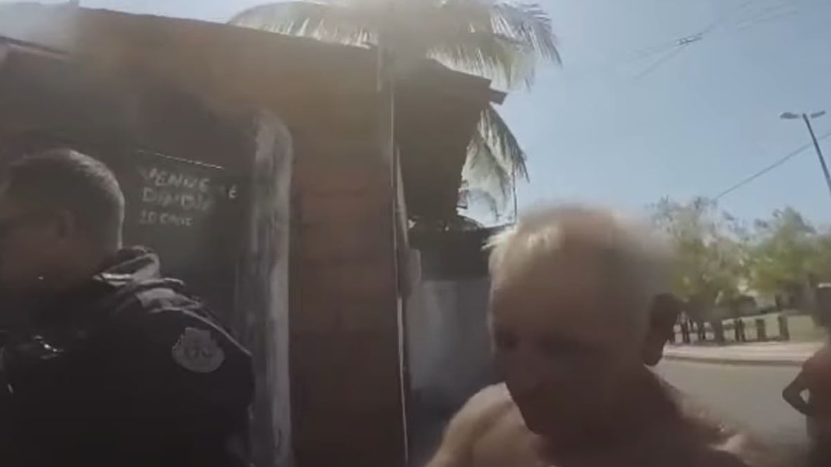 Idoso é salvo de incêndio por policial militar, no Ceará
