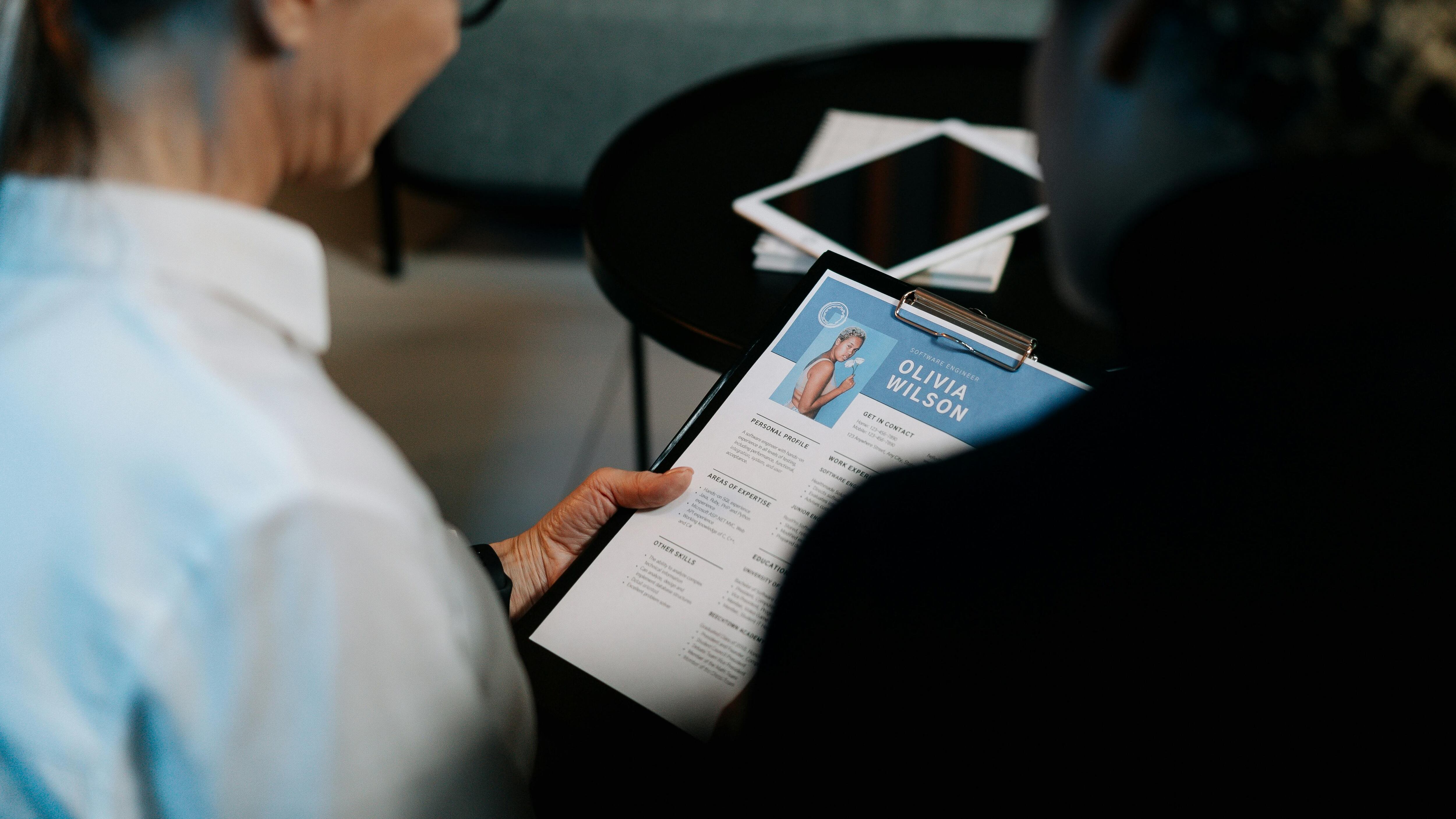 Imagen referencial de hoja de vida