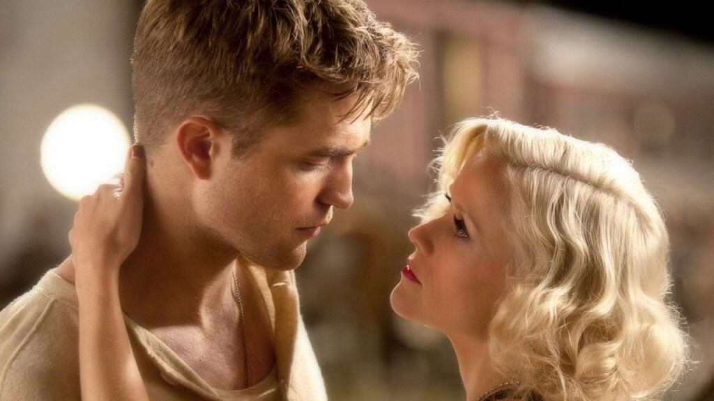 Reese Witherspoon e Robert Pattinson.