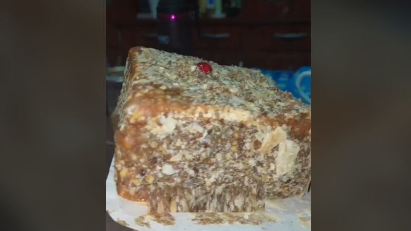 Jovem encomendou bolo, mas recebeu pedido com sabor ‘ar’ e faltando algo MUITO IMPORTANTE