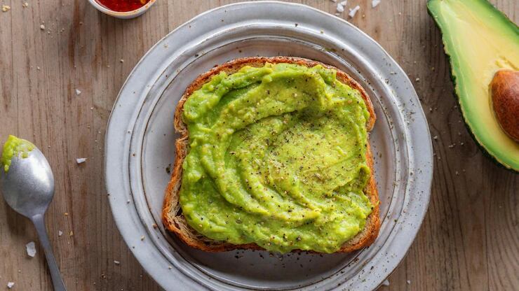 Creme de abacate saudável e low carb que é ideal para o café da manhã