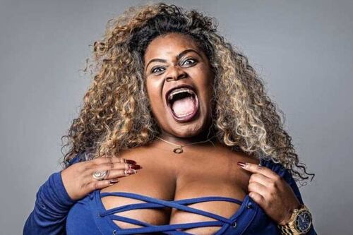 Jojo Todynho tenta ser gamer e acaba ficando irritada durante o jogo