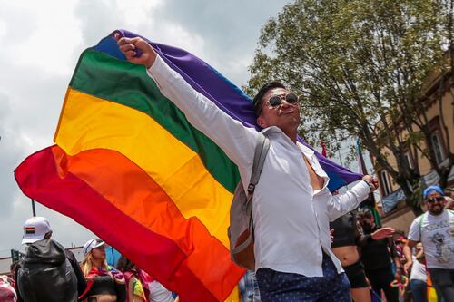 Congresso dos EUA aprova projeto de lei que protege casamento homossexual